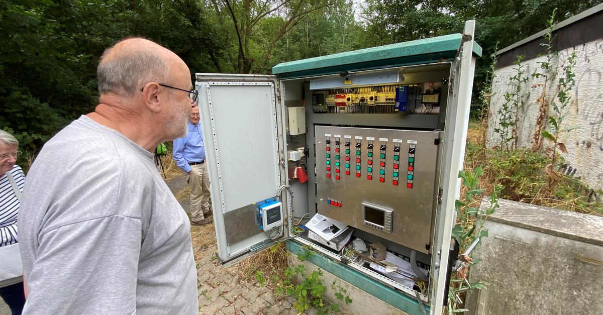 Nauheim Pumpengalerie Im Teich als Vorzeigeobjekt